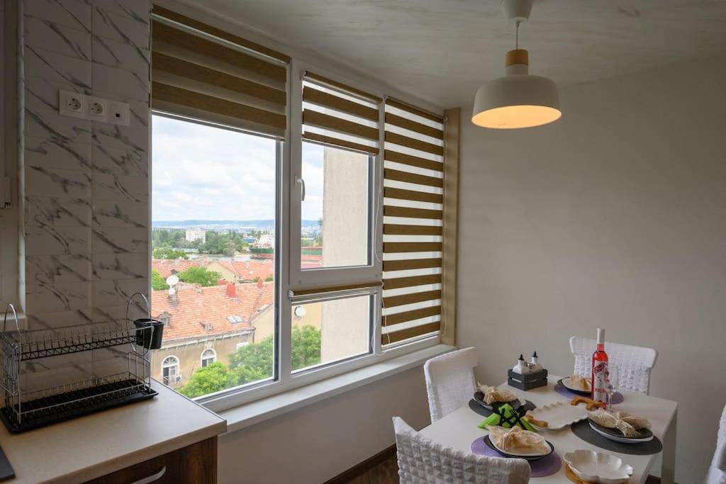 Sunset Luxury Apartment Varna Bagian luar foto