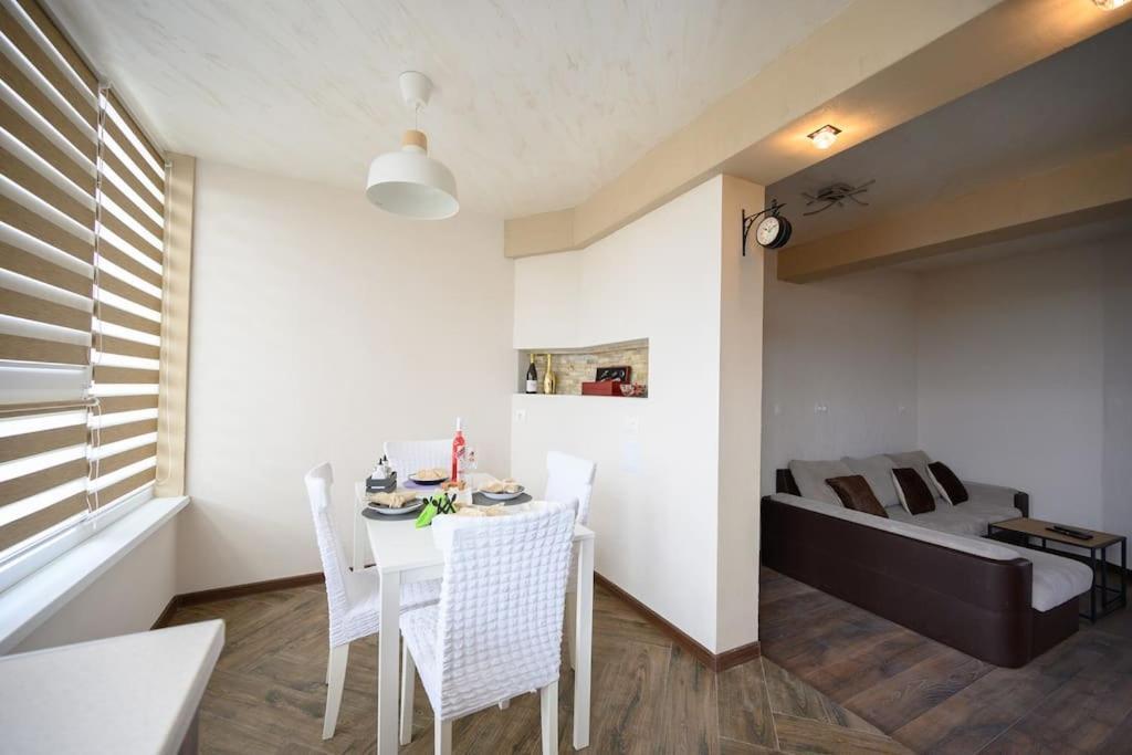 Sunset Luxury Apartment Varna Bagian luar foto